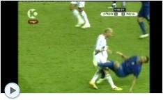 zidane_is_being_stupid_on_his_last_game.jpg